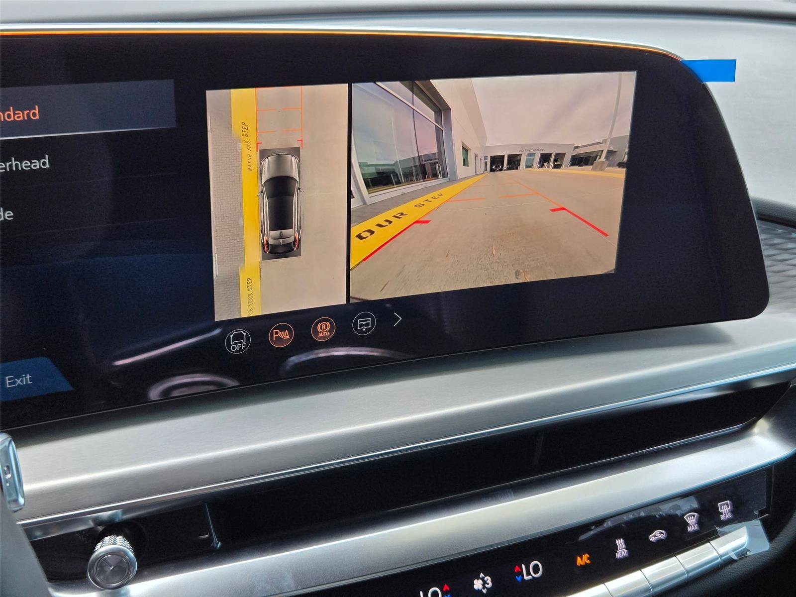 New 2026 Cadillac Lyriq Premium Luxury AWD/4WD image 19
