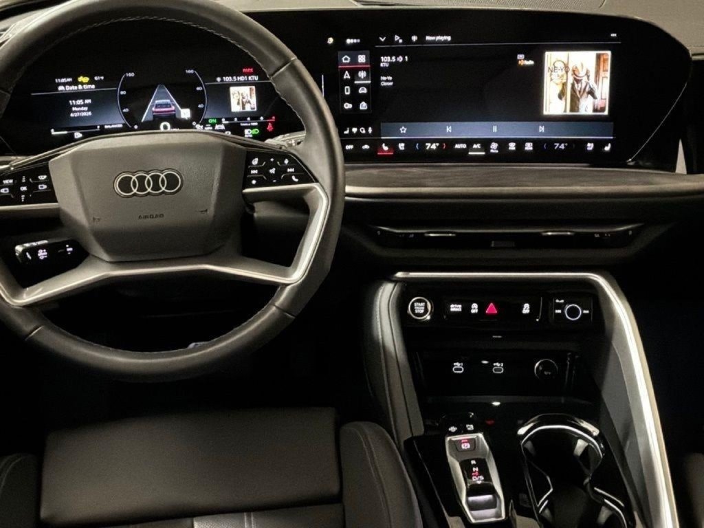 Used 2025 Audi Q5 Premium Plus w/ Premium Plus AWD/4WD image 18