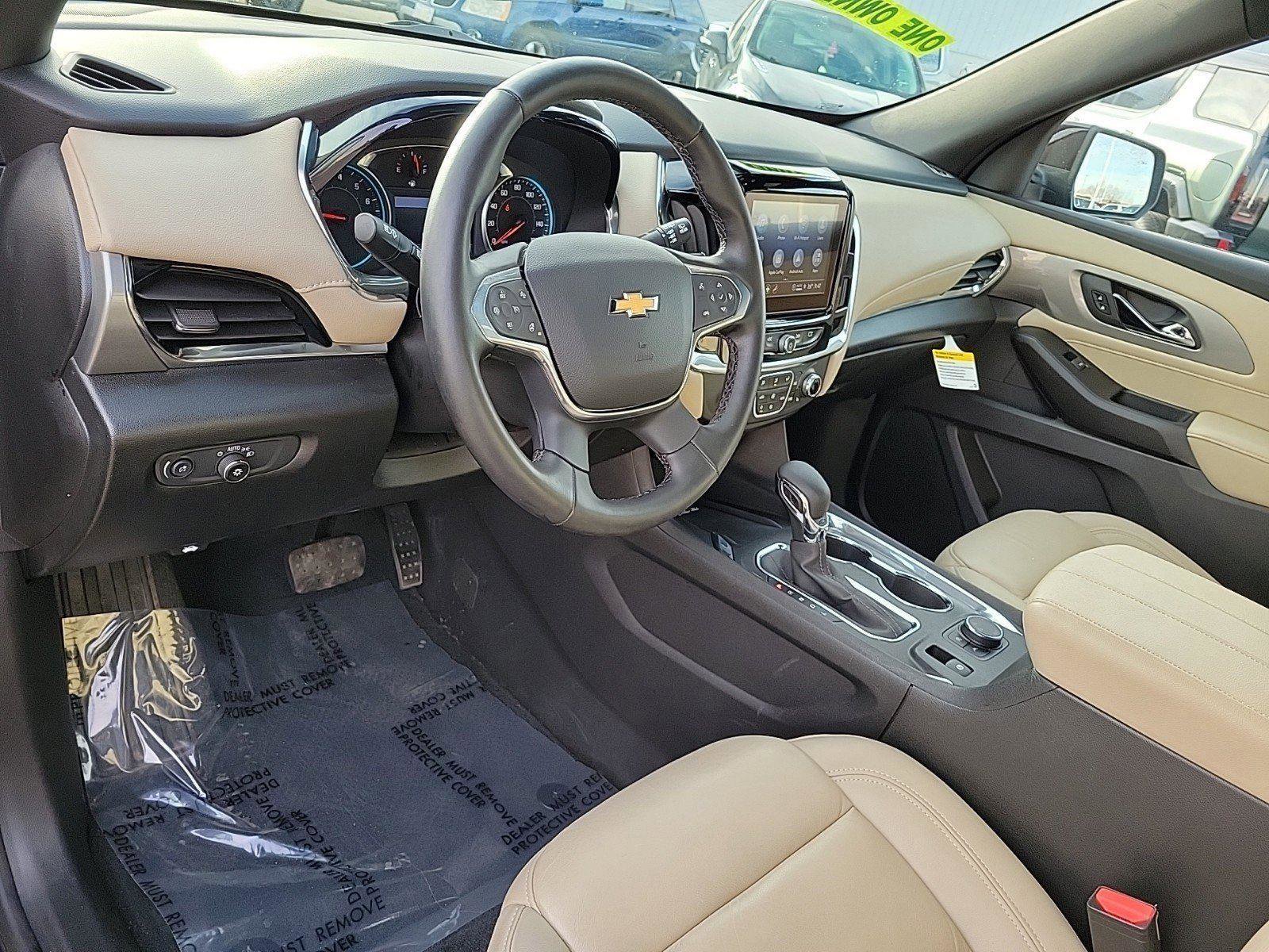 Used 2023 Chevrolet Traverse LT image 18