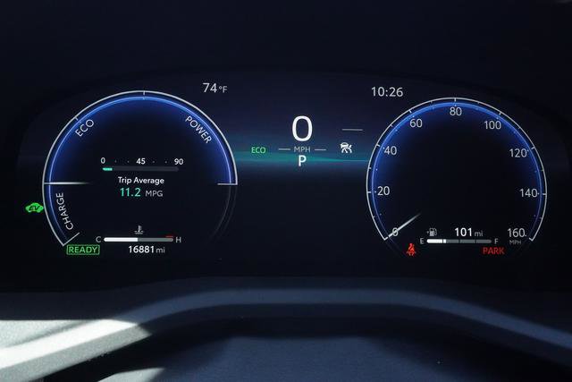 Used 2025 Toyota Camry XSE FWD image 16