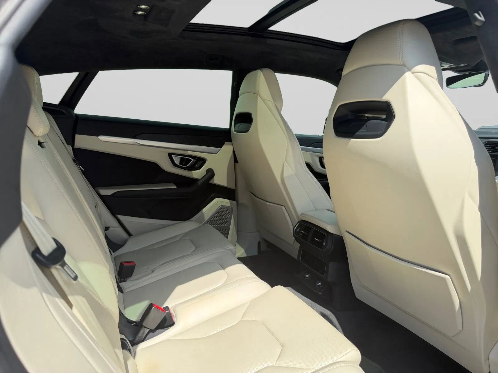 Used 2019 Lamborghini Urus image 24