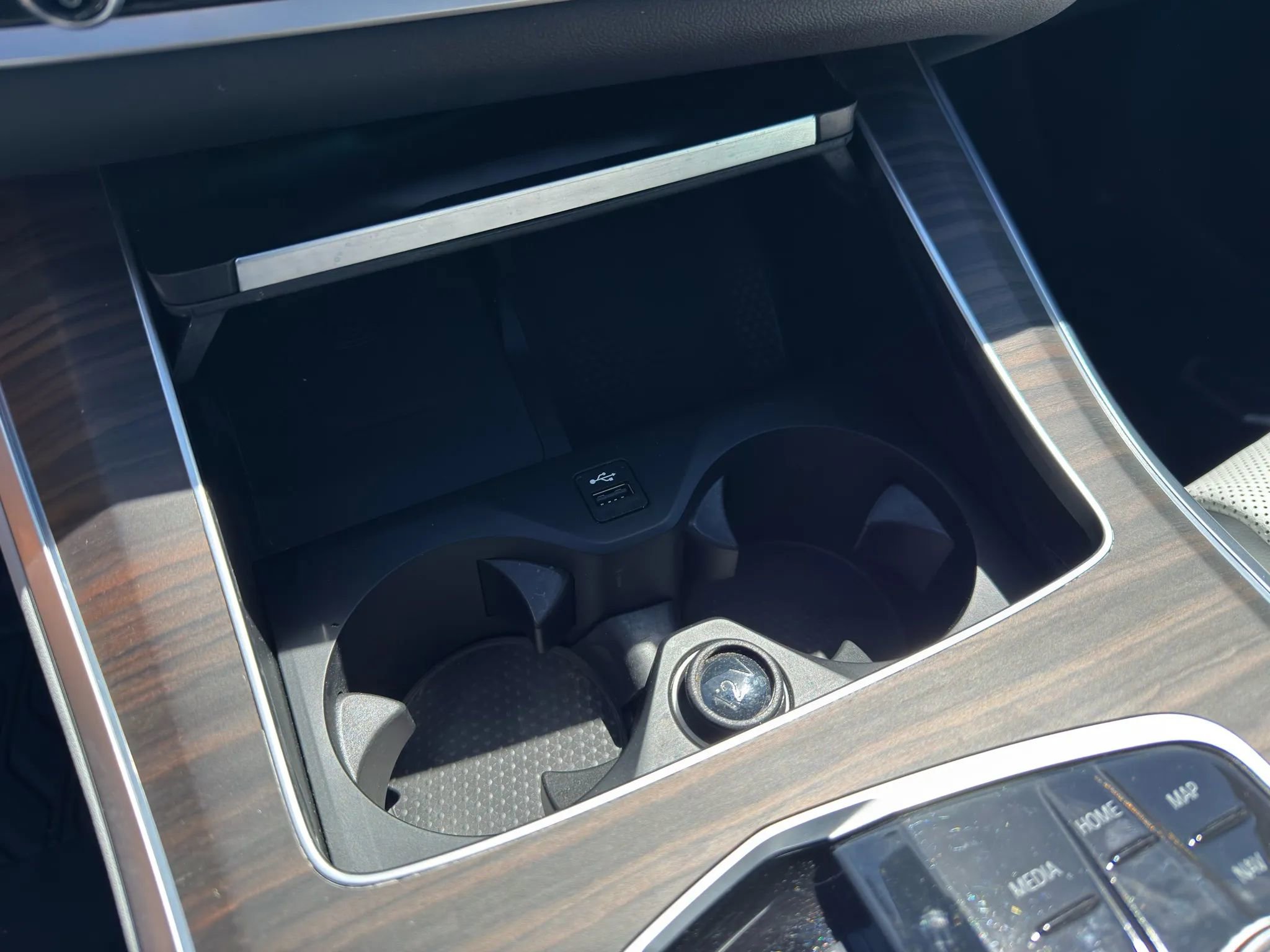 Used 2024 BMW X5 xDrive40i w/ M Sport Package image 29