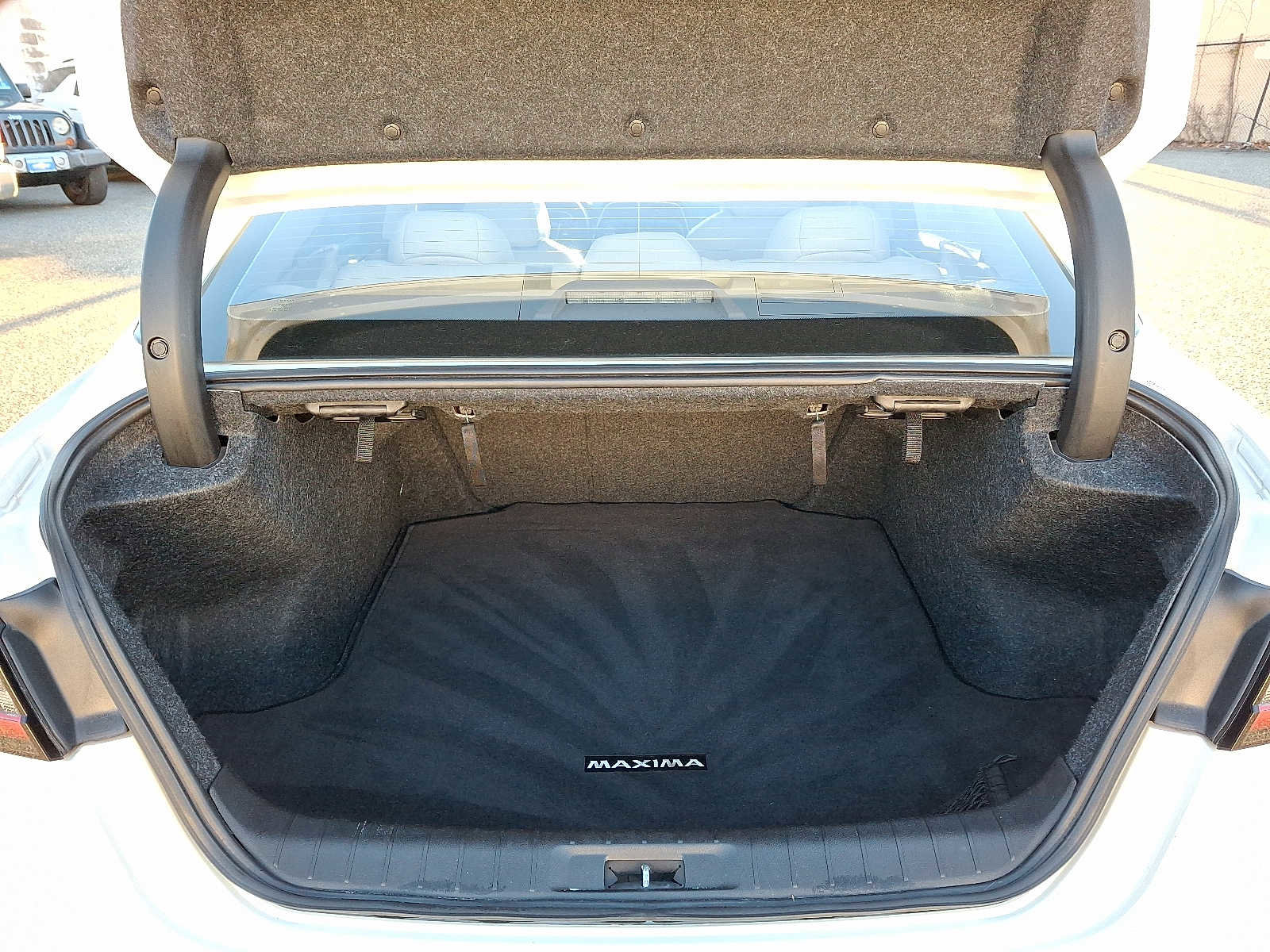 Used 2019 Nissan Maxima 3.5 SL w/ Floor Mat Group image 28