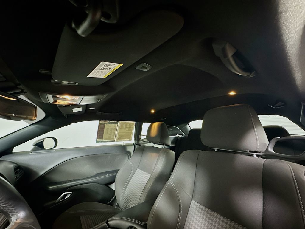 Used 2023 Dodge Challenger SXT image 13