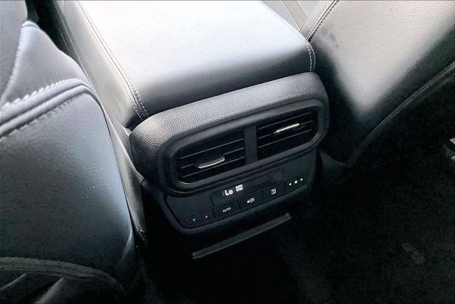 Certified 2025 Honda Pilot Touring image 10