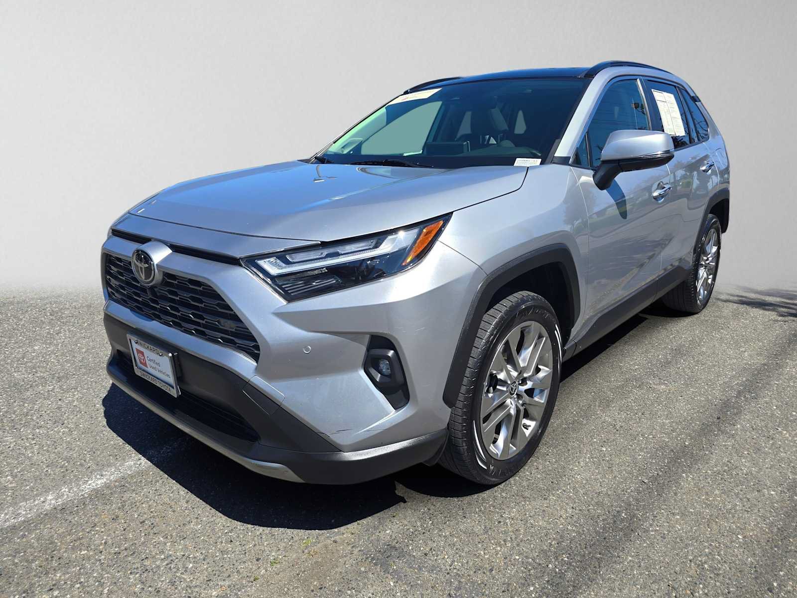 Certified 2022 Toyota RAV4 Limited AWD/4WD image 3