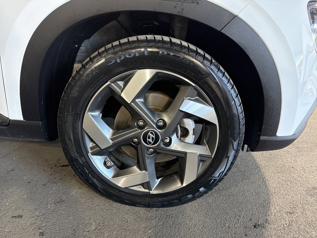 Used 2024 Hyundai Venue SE image 7