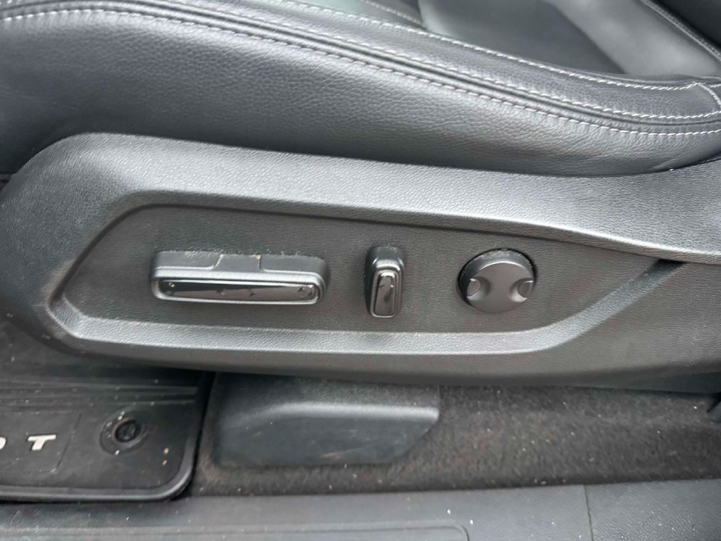 Used 2023 Honda Pilot Touring image 17