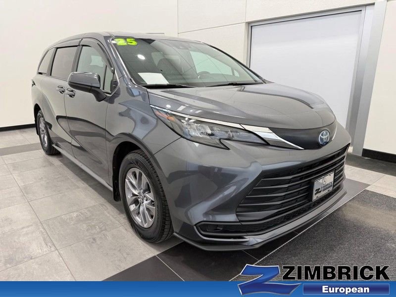 Used 2025 Toyota Sienna LE