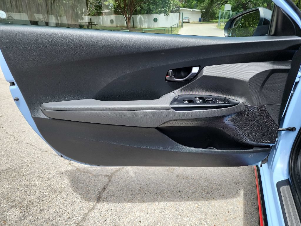 Used 2020 Hyundai Veloster N w/ Performance Package FWD image 12