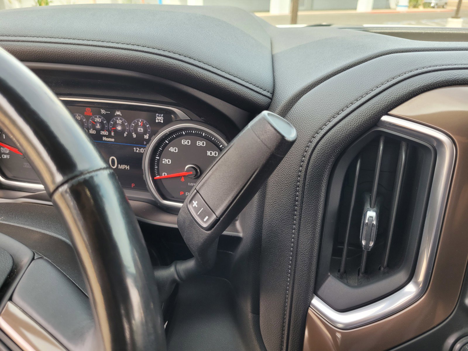 Used 2019 Chevrolet Silverado 1500 High Country w/ Technology Package image 23