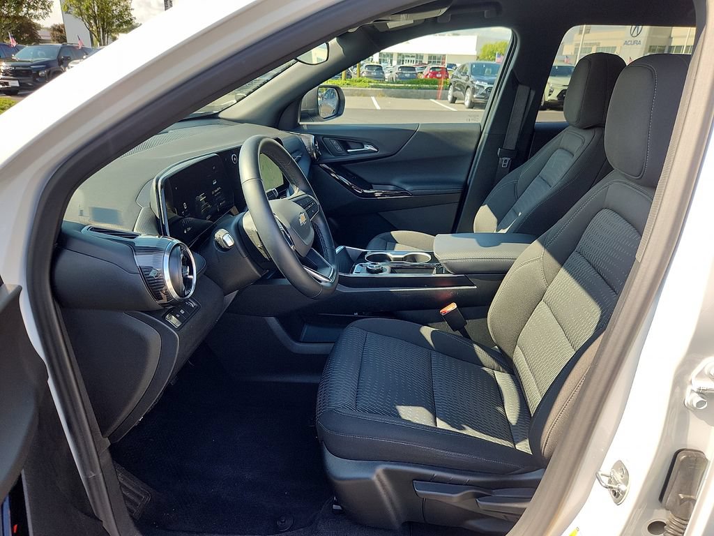 Certified 2026 Chevrolet Equinox LT FWD image 13
