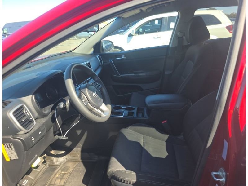 Used 2021 Kia Sportage LX image 11