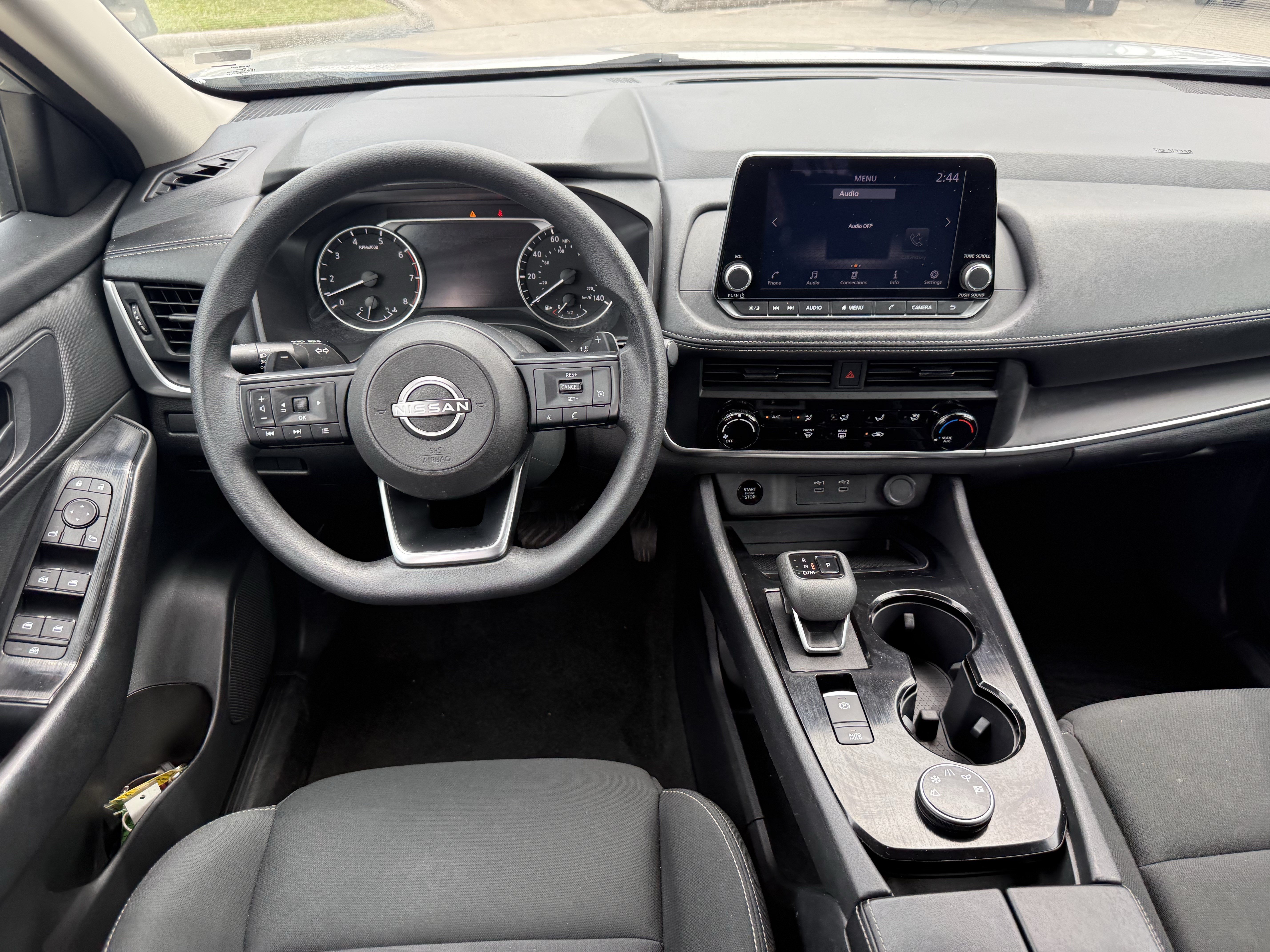 Used 2024 Nissan Rogue S AWD/4WD image 11