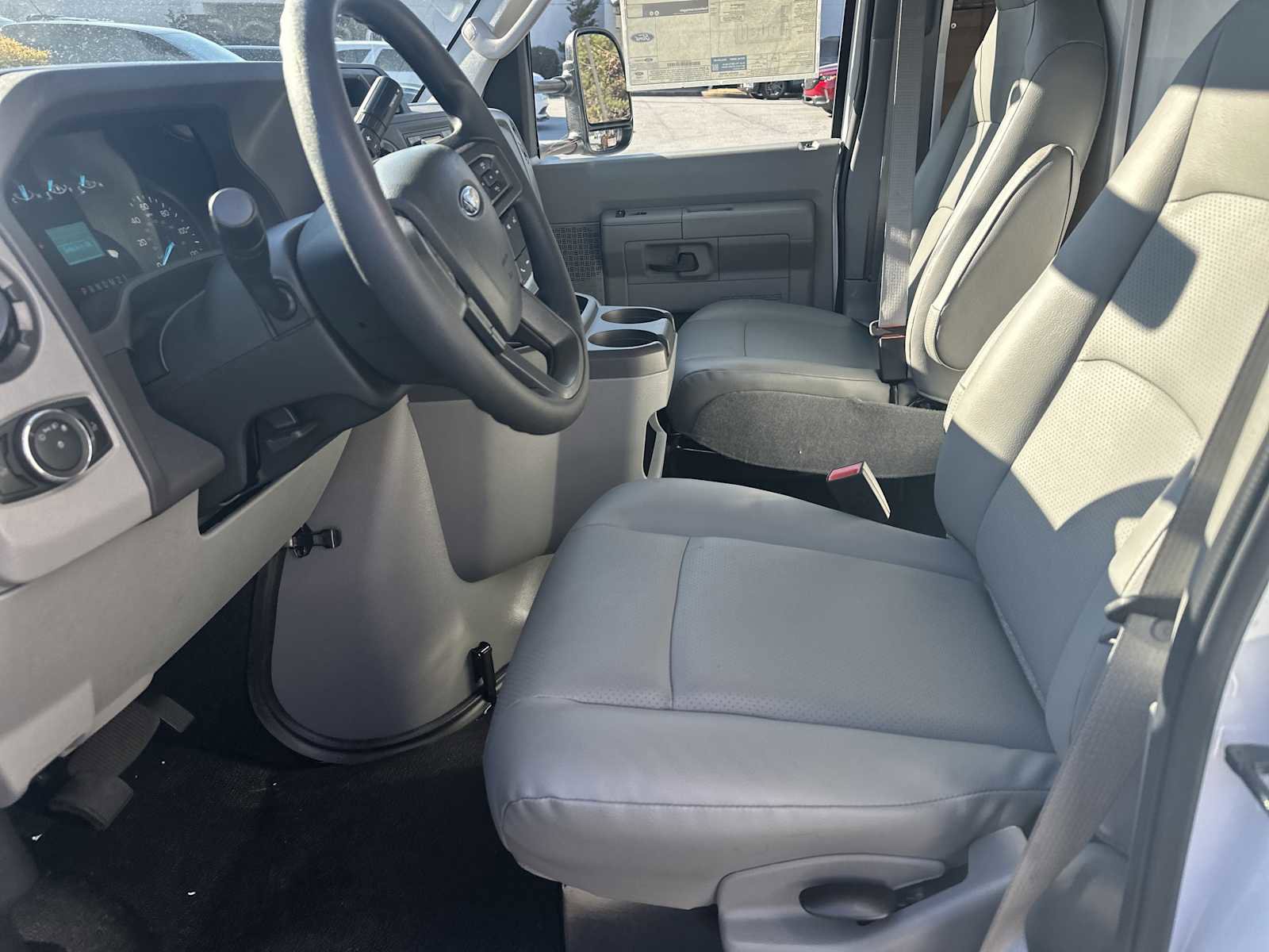 New 2026 Ford E-450 and Econoline 450 Super Duty w/ Power Equipment Group RWD image 15