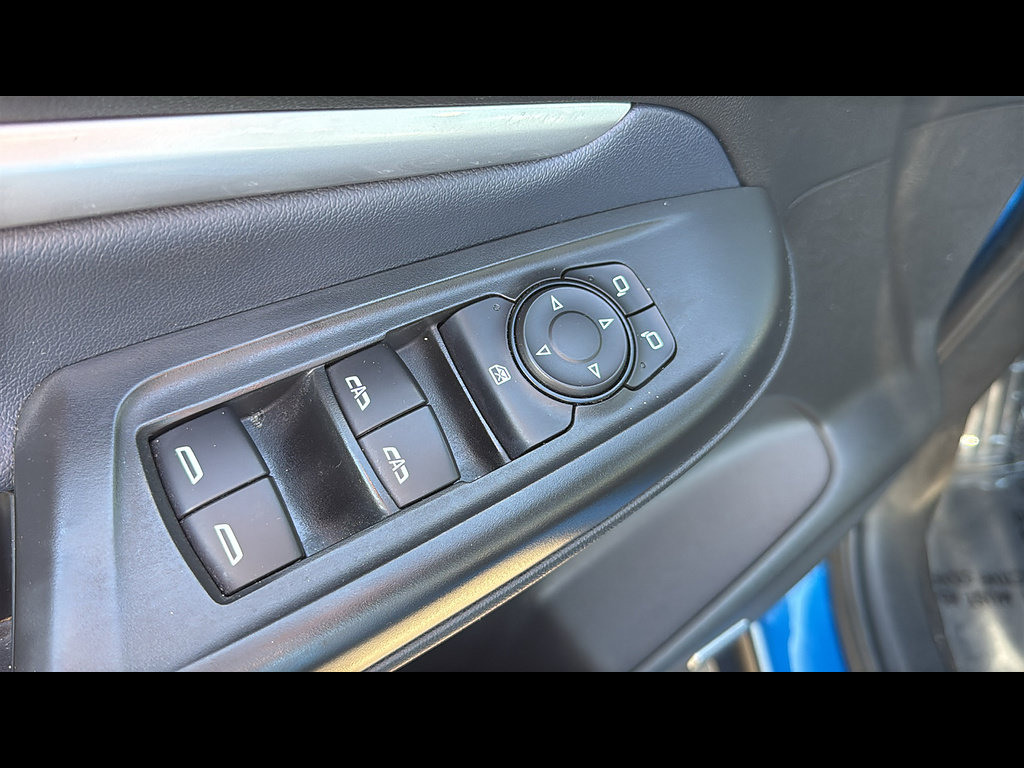 Used 2023 Chevrolet Bolt EUV Premier w/ Sun & Sound Package FWD image 20
