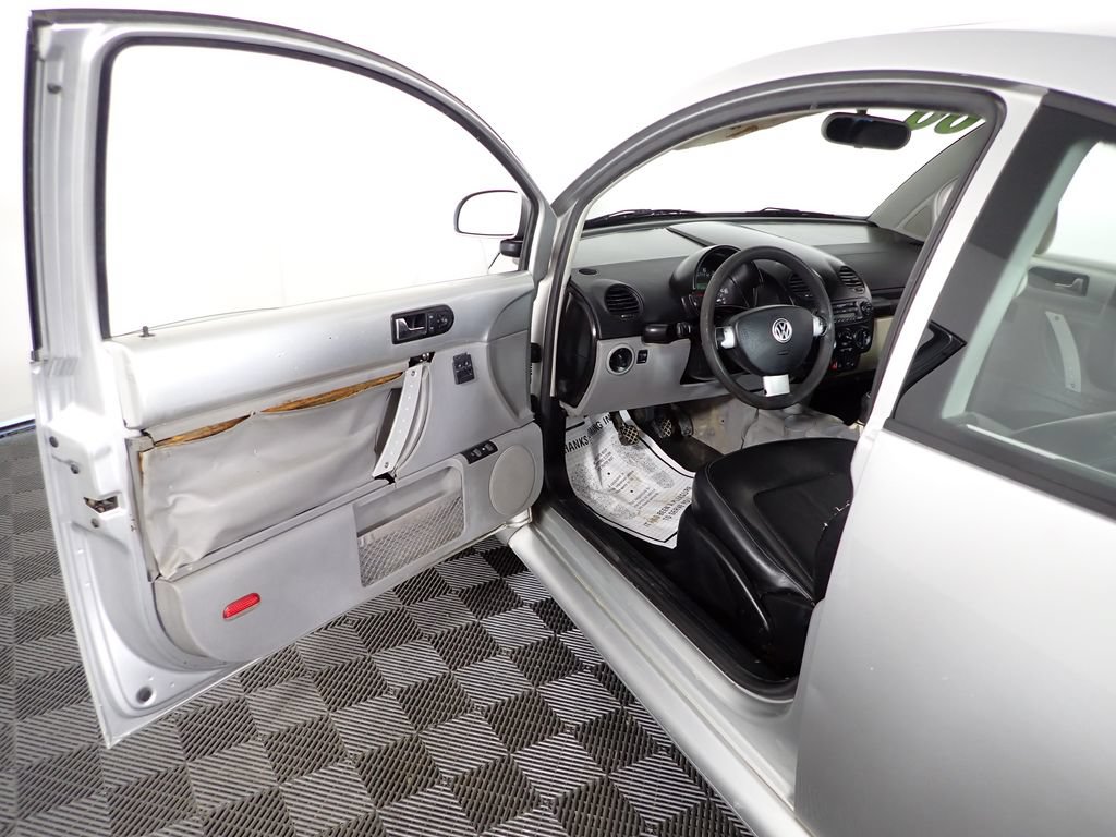 Used 2000 Volkswagen Beetle GLS FWD image 17
