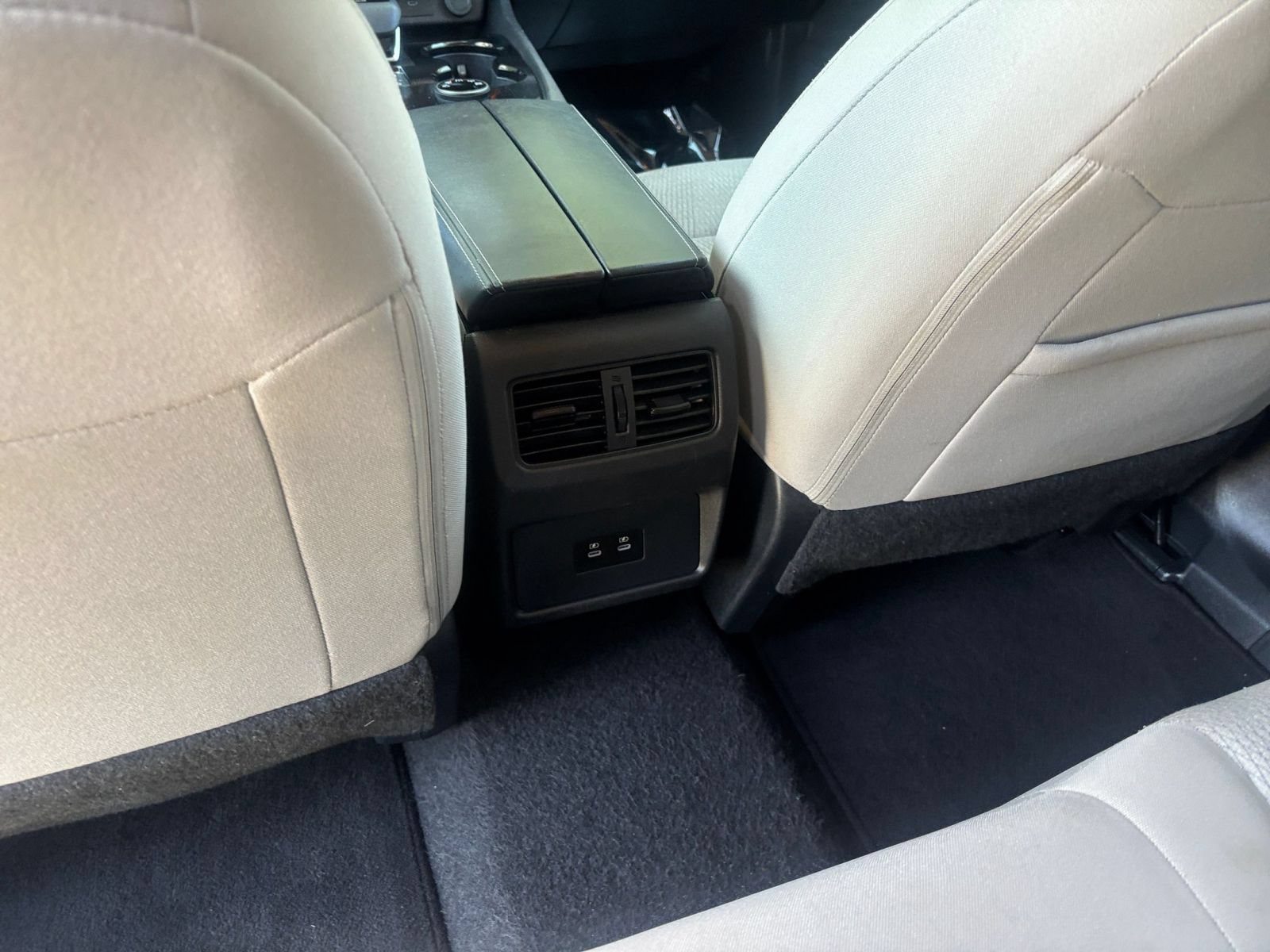 Used 2025 Nissan Rogue SV AWD/4WD image 24
