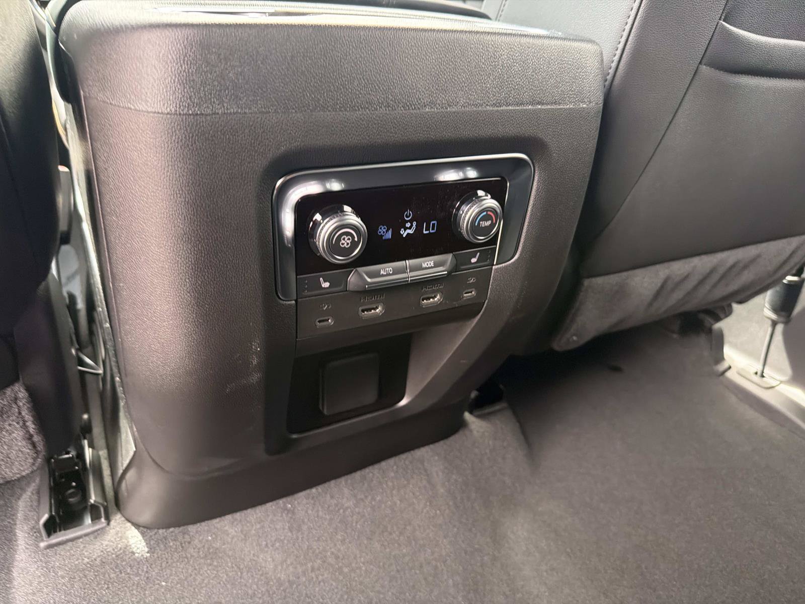 New 2026 GMC Yukon AT4 w/ AT4 Premium Plus Package AWD/4WD image 16
