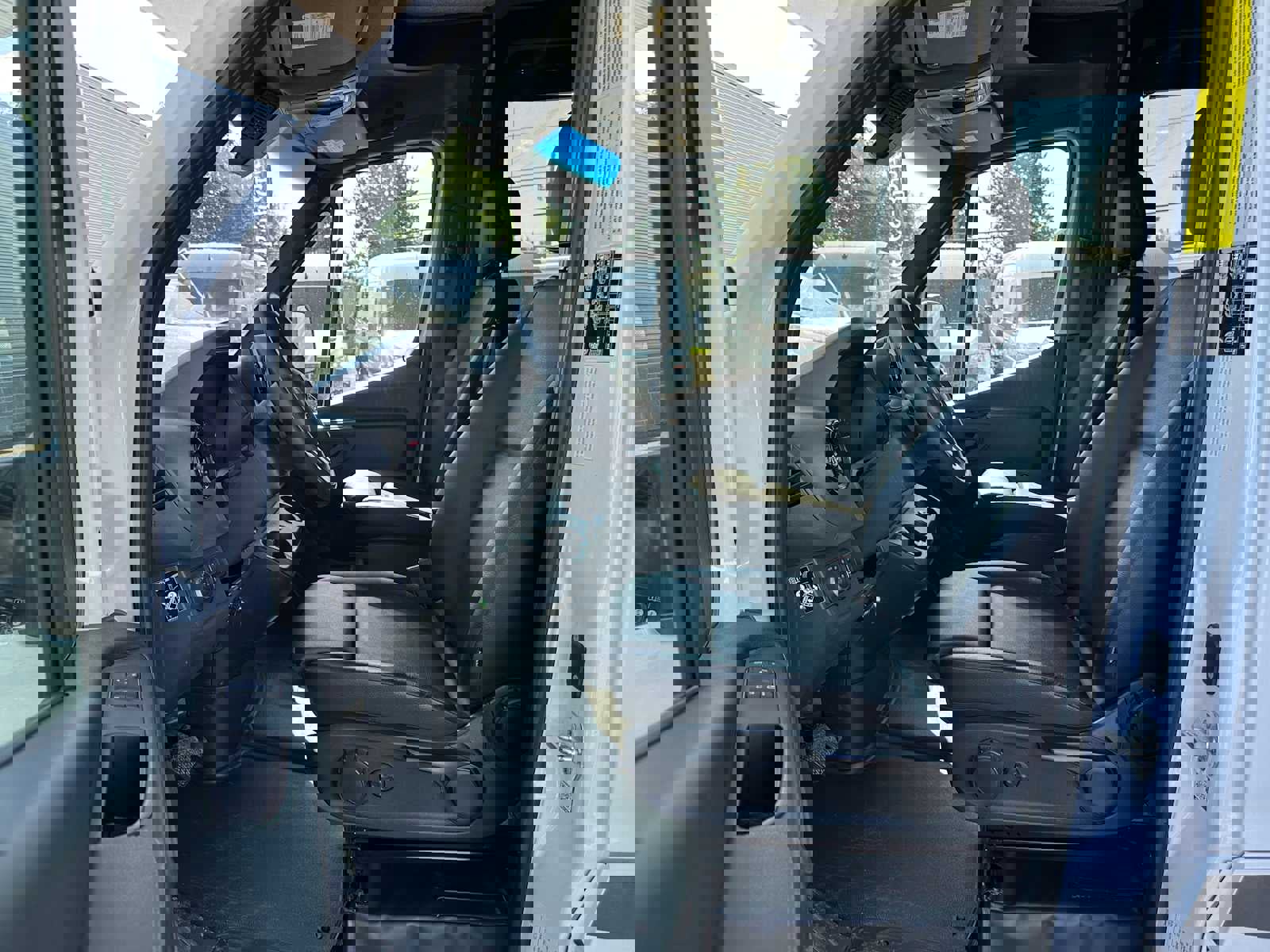 Used 2021 Mercedes-Benz Sprinter 3500 image 24