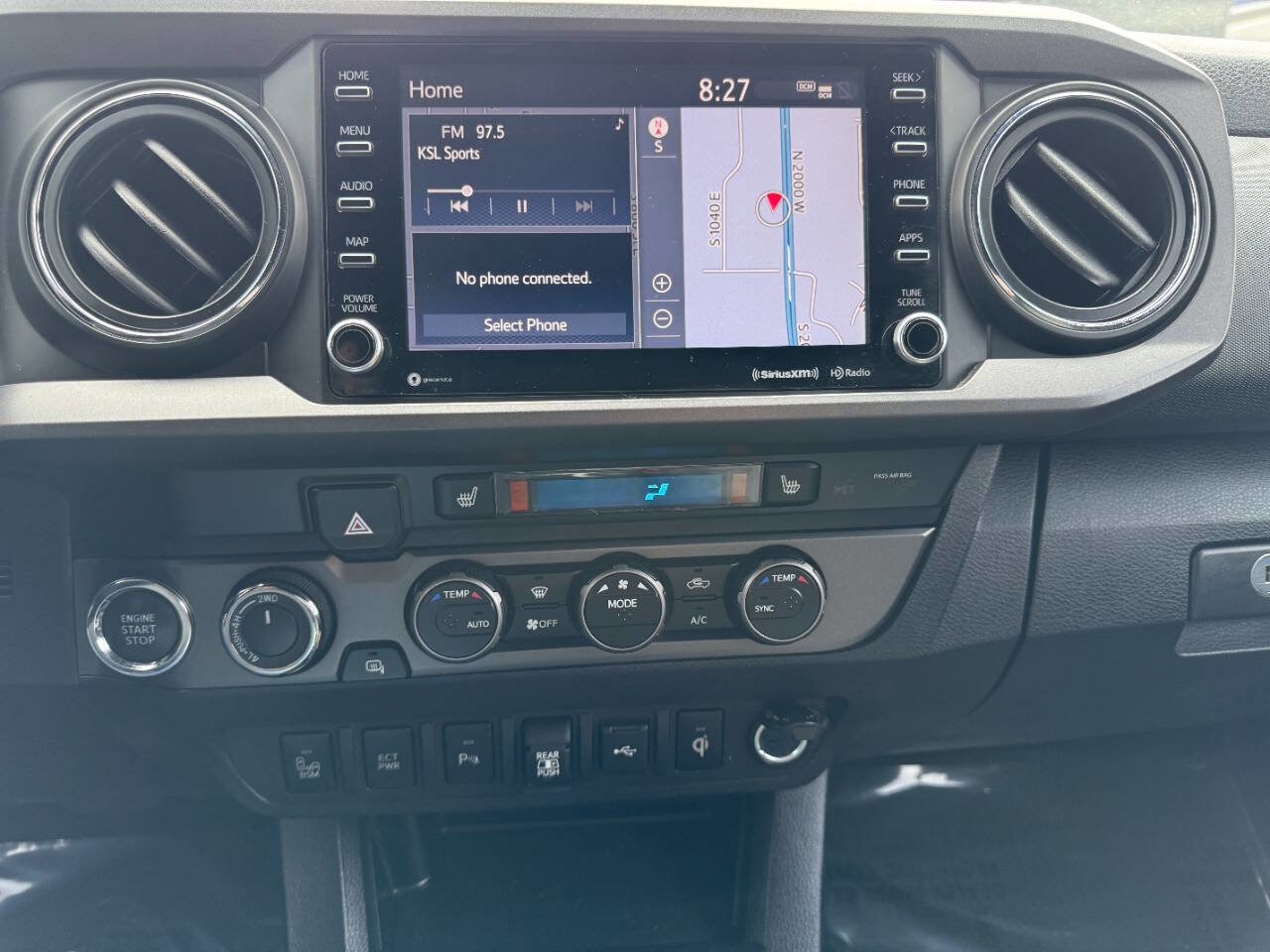 Used 2020 Toyota Tacoma TRD Sport w/ Technology Package image 35