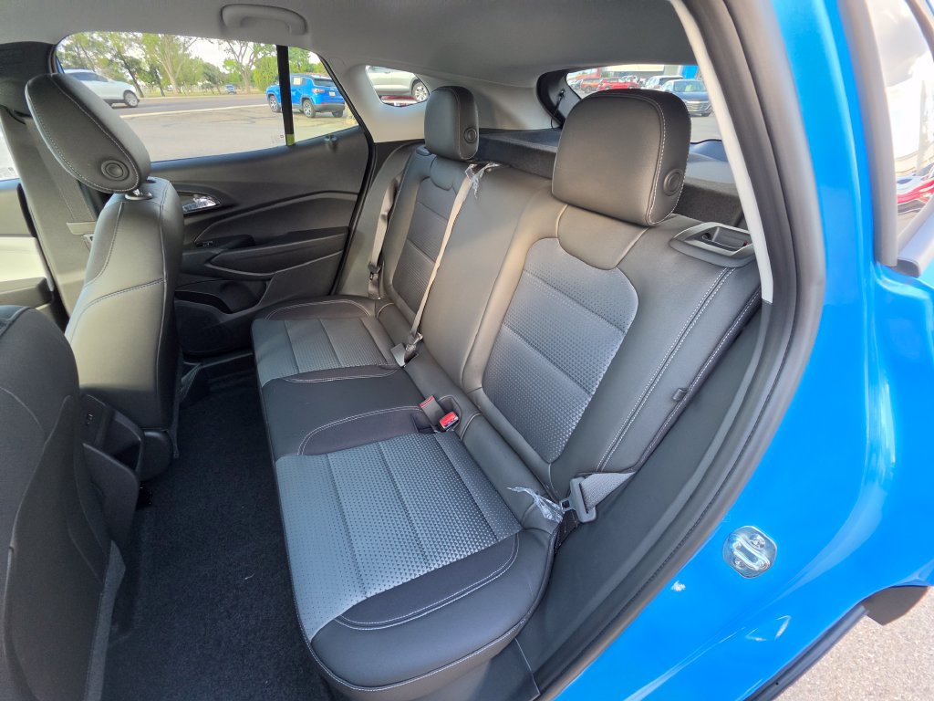 New 2026 Chevrolet Trax LT w/ Driver Confidence Package FWD image 13