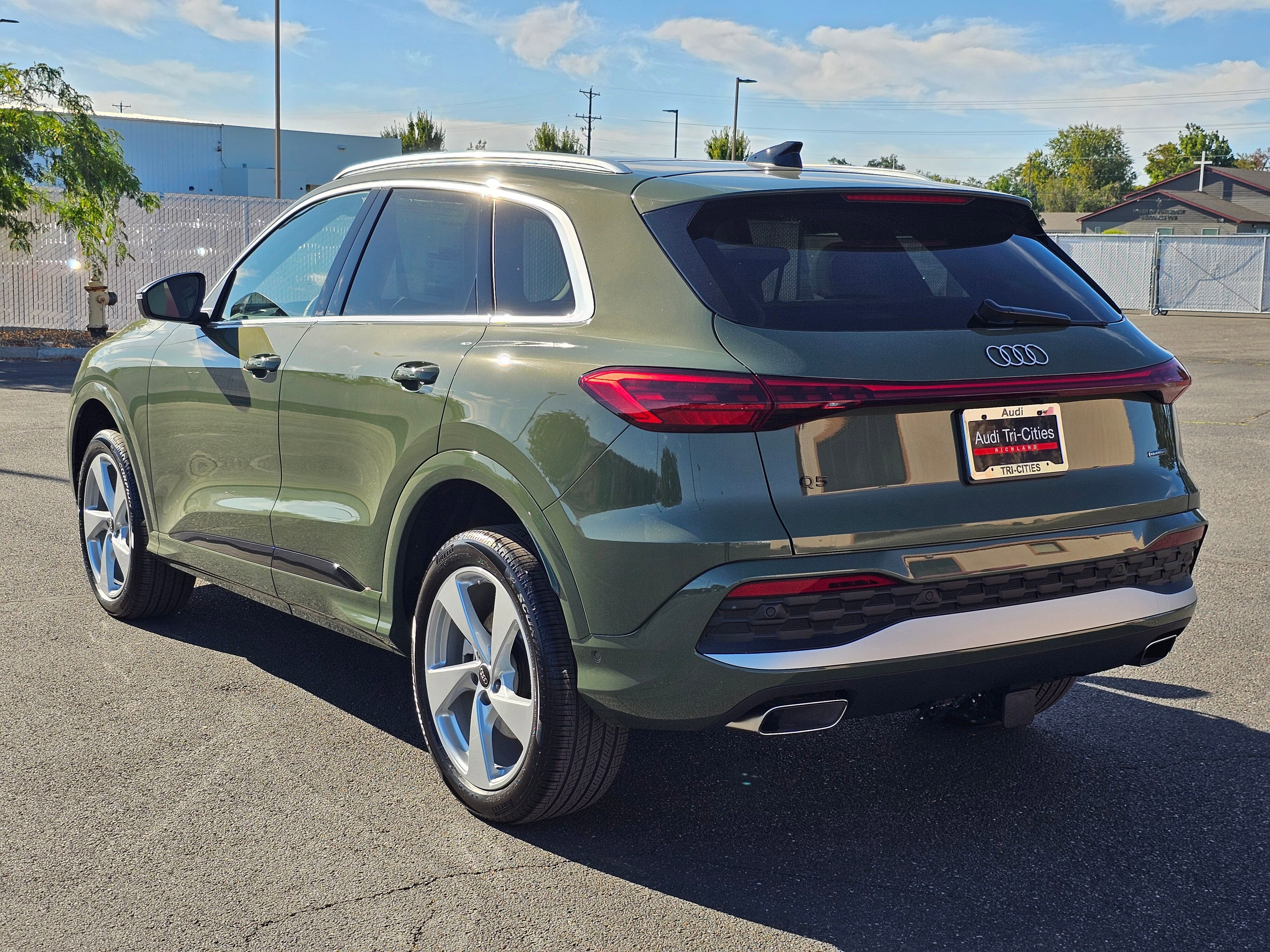 New 2025 Audi Q5 Premium Plus image 4