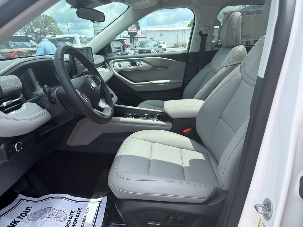 New 2026 Ford Explorer Active w/ Active Comfort Package AWD/4WD image 12