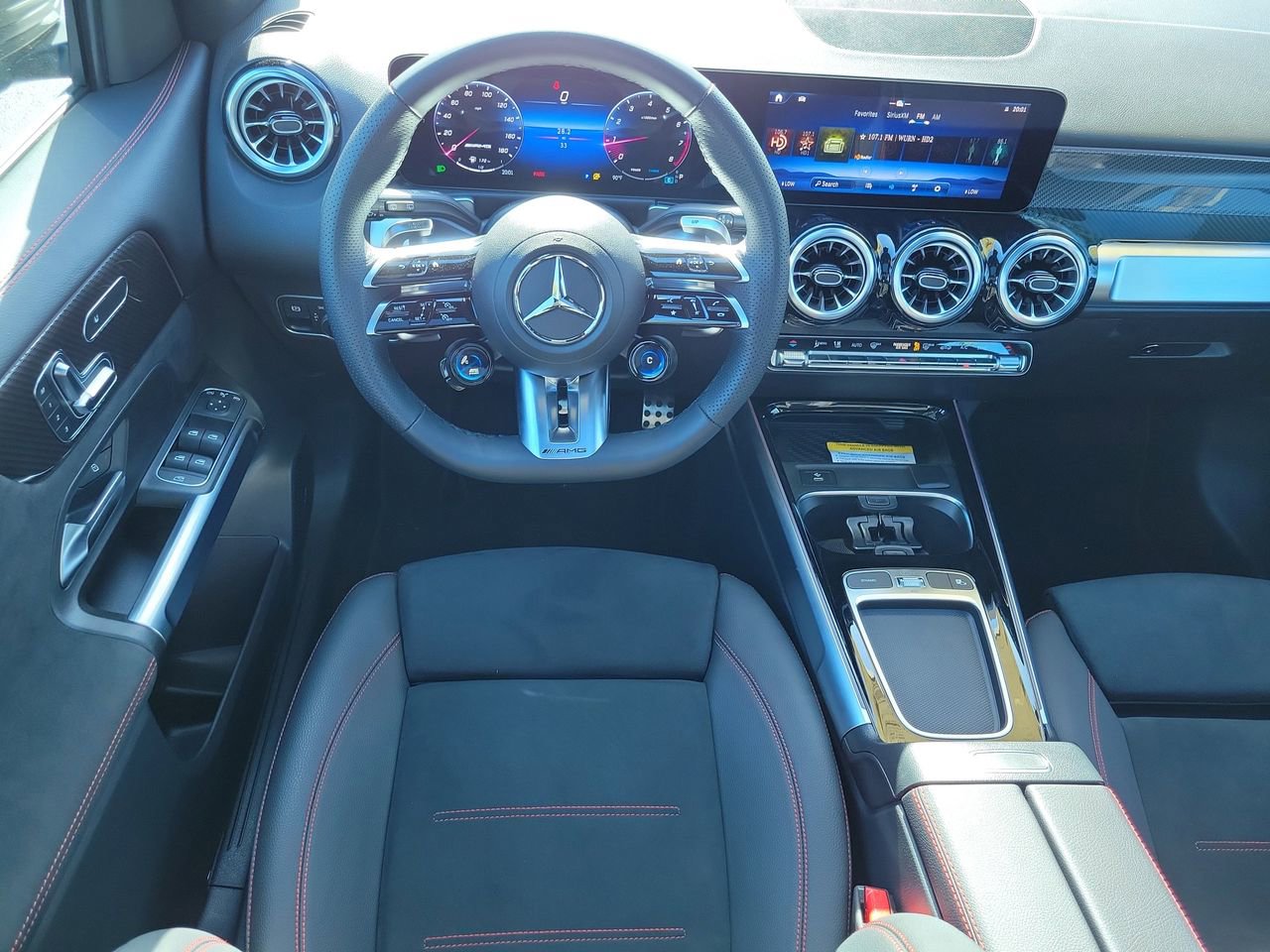 New 2025 Mercedes-Benz GLB 35 AMG 4MATIC image 15