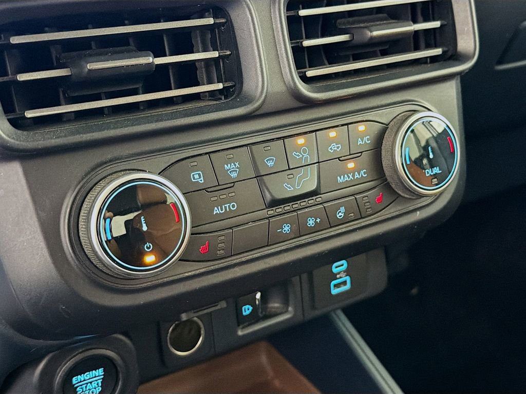 Used 2022 Ford Maverick Lariat w/ Lariat Luxury Package image 18