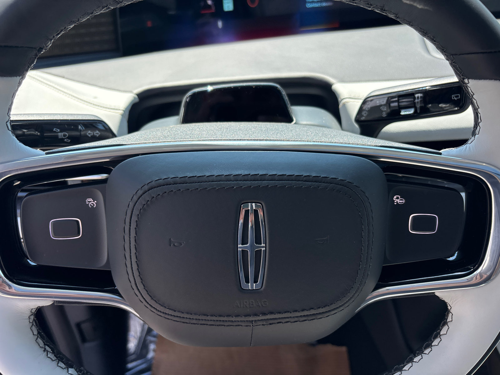 New 2026 Lincoln Navigator L Black Label AWD/4WD image 15