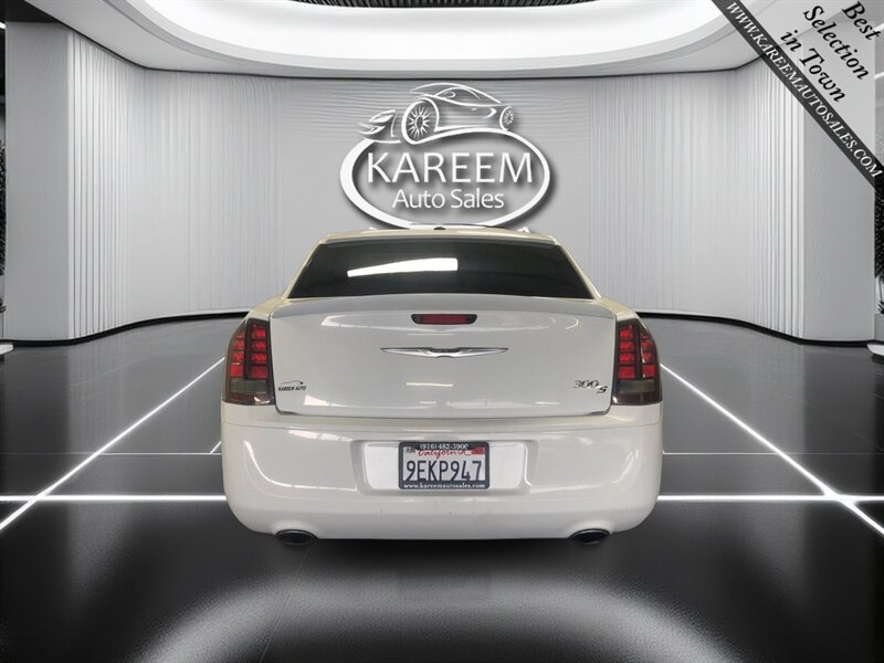 Used 2014 Chrysler 300 S AWD/4WD image 6