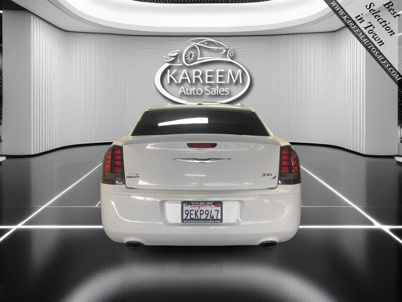 Used 2014 Chrysler 300 S AWD/4WD image 6