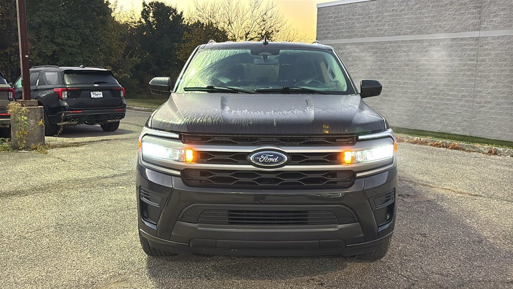 Used 2024 Ford Expedition Max XLT AWD/4WD image 5