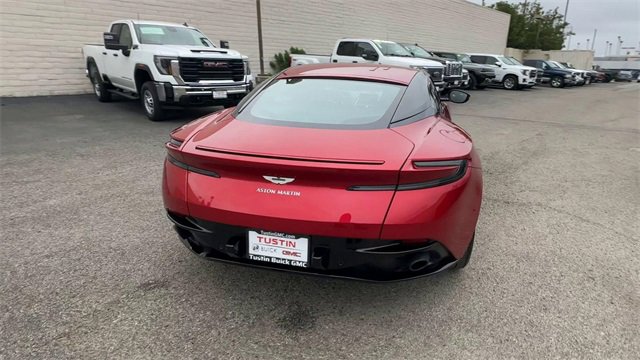 Used 2020 Aston Martin DB11 Coupe image 7