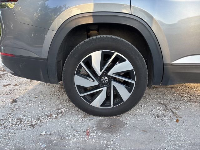 Used 2024 Volkswagen Atlas SE image 19