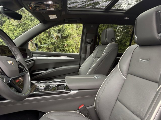 Used 2025 Cadillac Escalade Sport w/ Touring Package image 22
