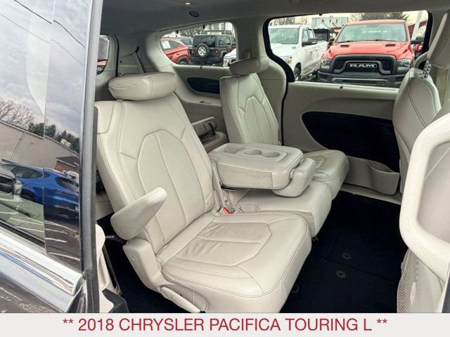 Certified 2018 Chrysler Pacifica Touring-L image 10