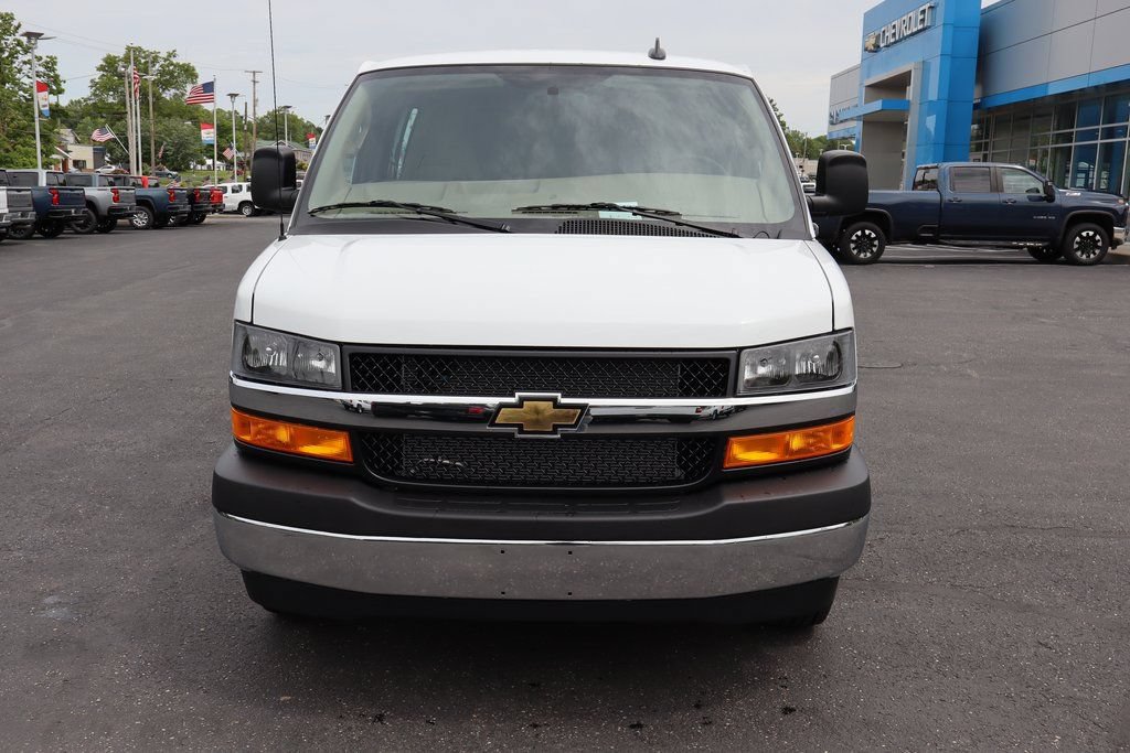 New 2025 Chevrolet Express 3500 w/ Chrome Appearance Package RWD image 20