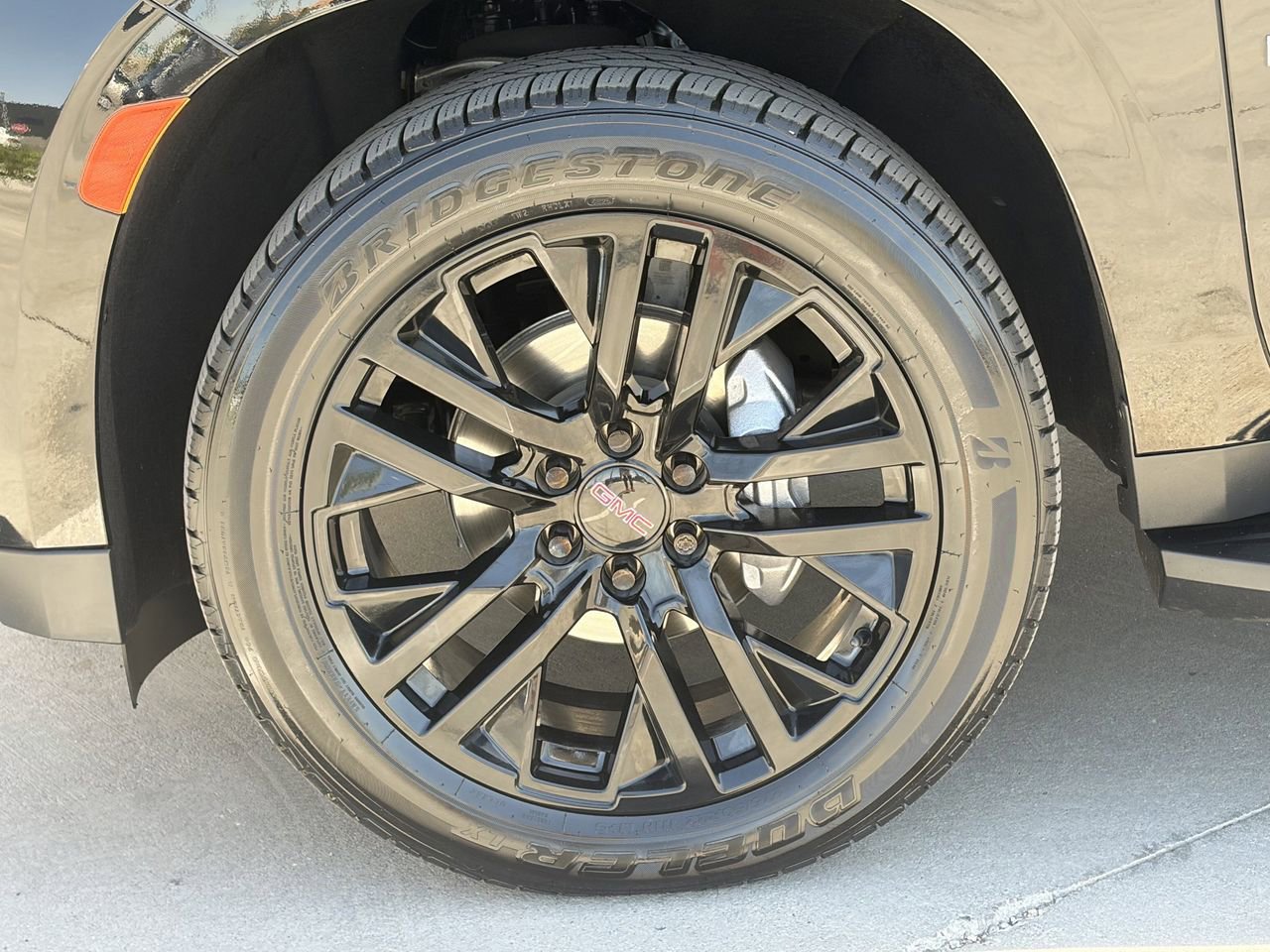 Used 2022 GMC Yukon Denali AWD/4WD image 9