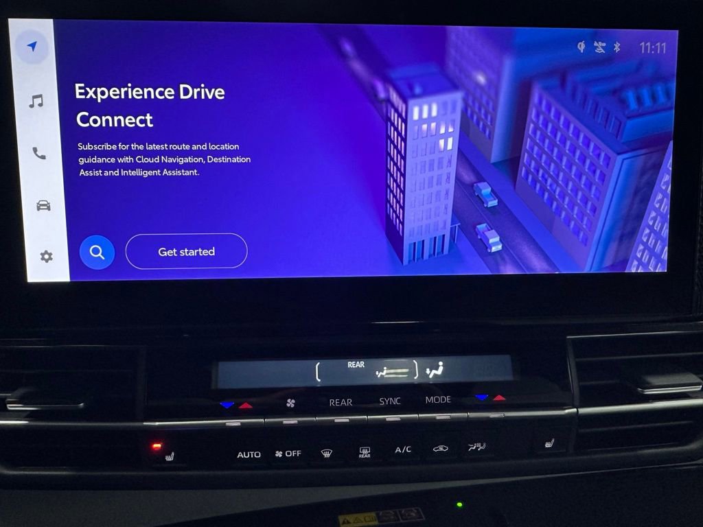 Used 2025 Toyota Sienna XSE image 26