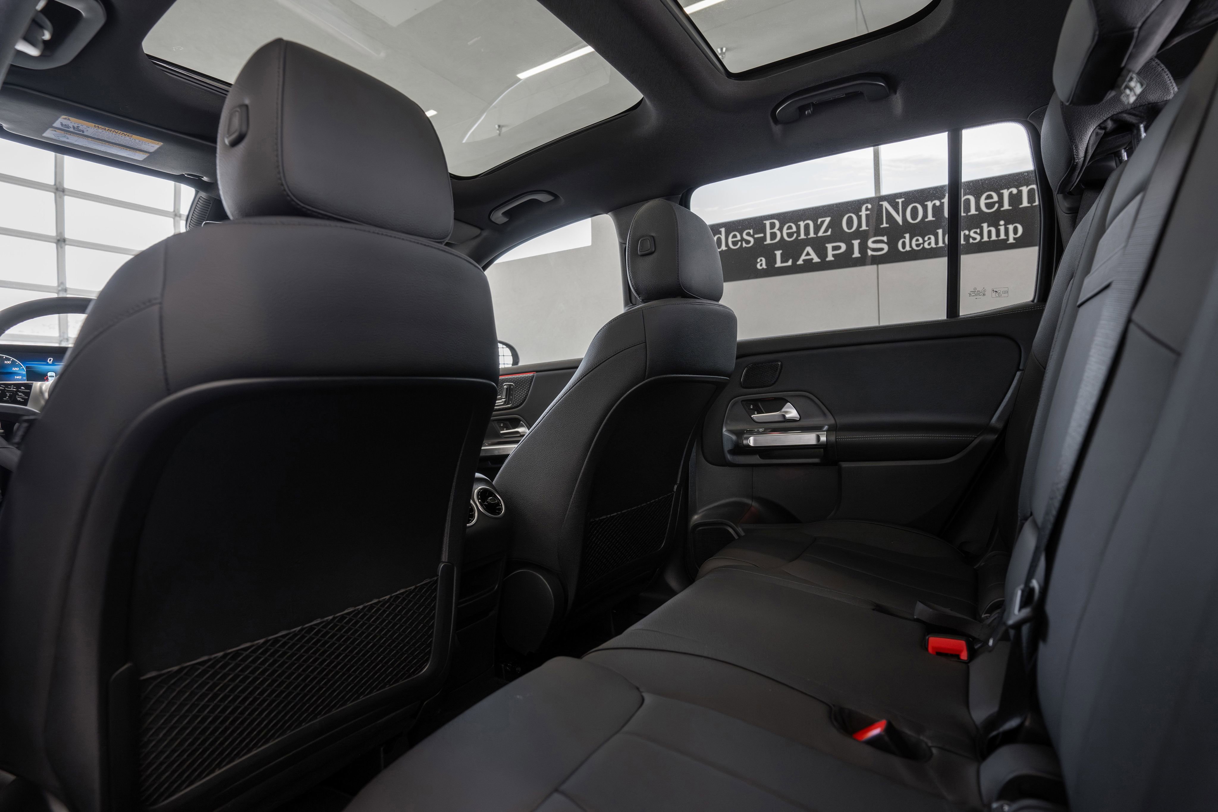 Used 2024 Mercedes-Benz GLB 250 w/ Exclusive Package image 25