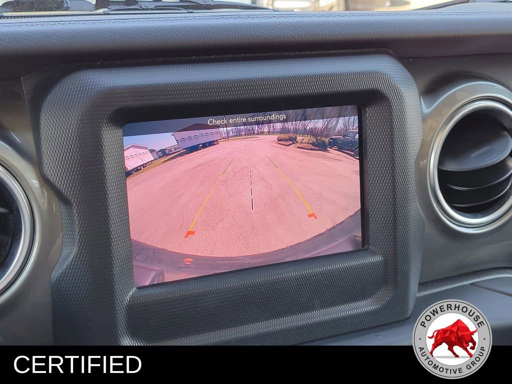 Used 2020 Jeep Wrangler Unlimited Sahara image 25