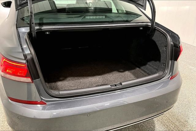 Used 2020 Volkswagen Passat 2.0T SEL image 39