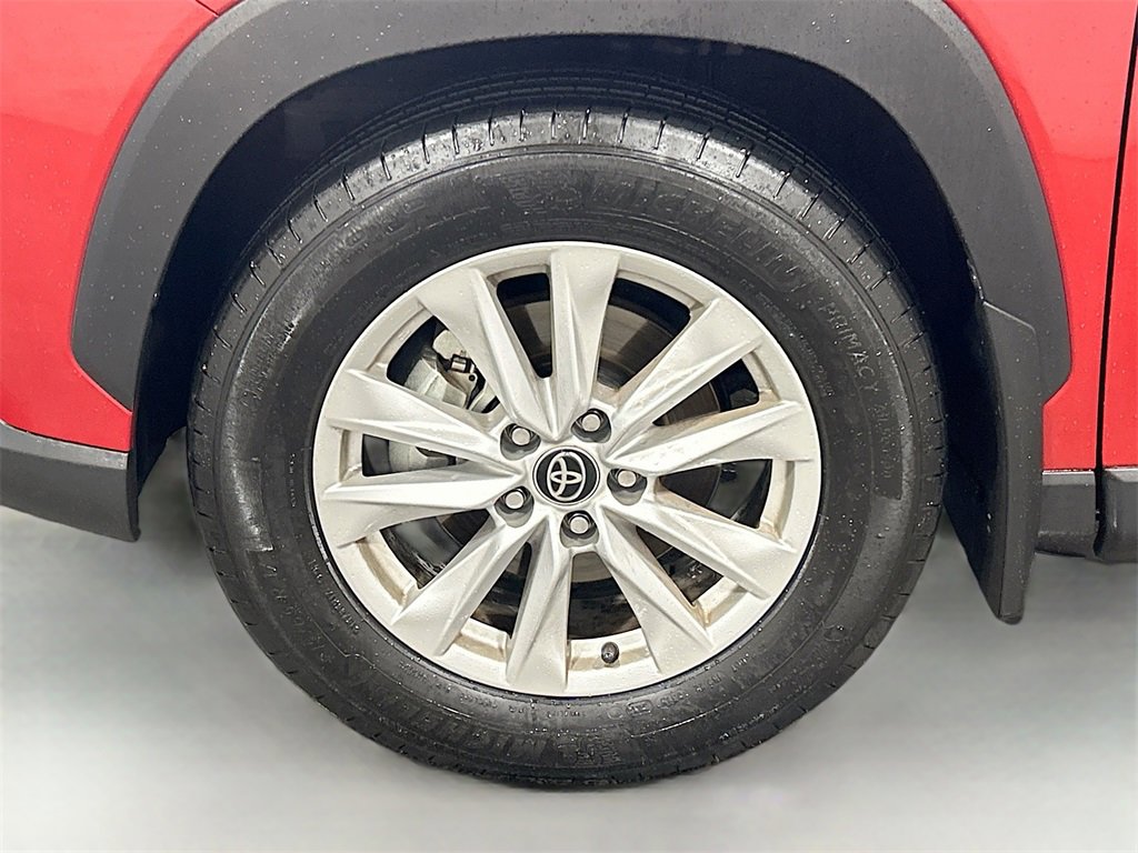 Used 2023 Toyota Corolla Cross LE image 27