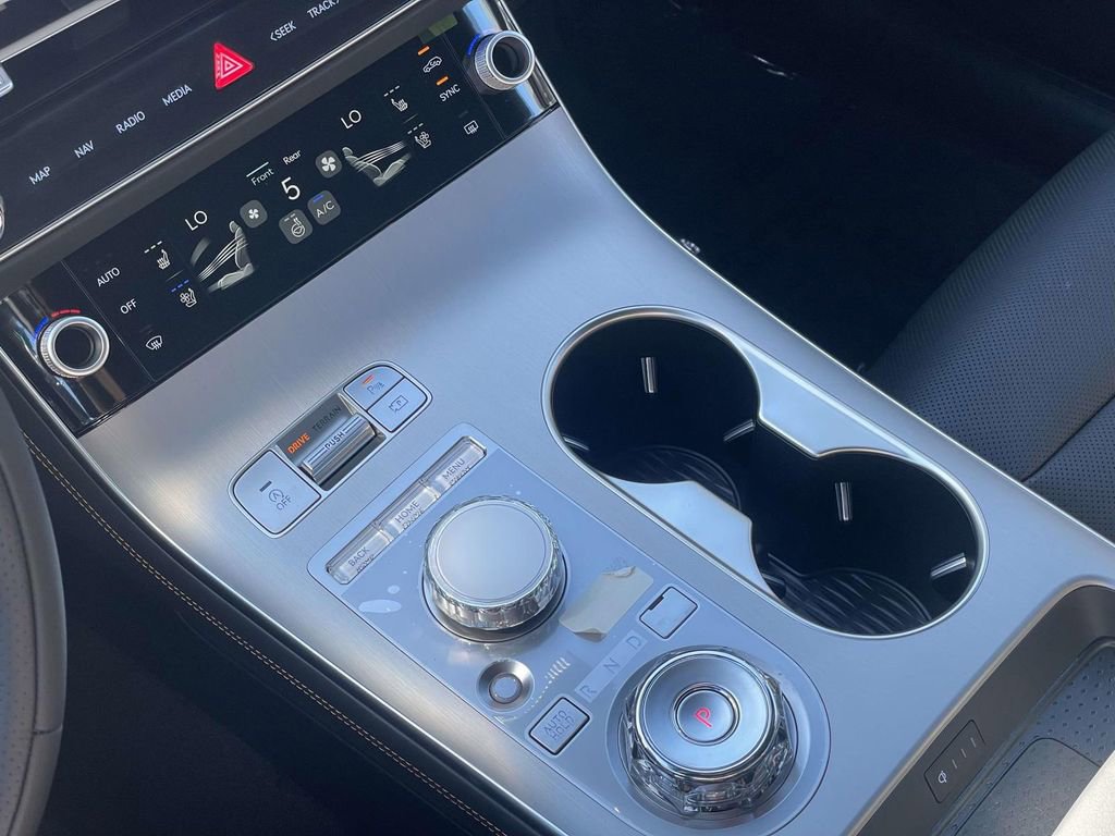 New 2026 Genesis GV70 3.5T Sport Advanced AWD/4WD image 18