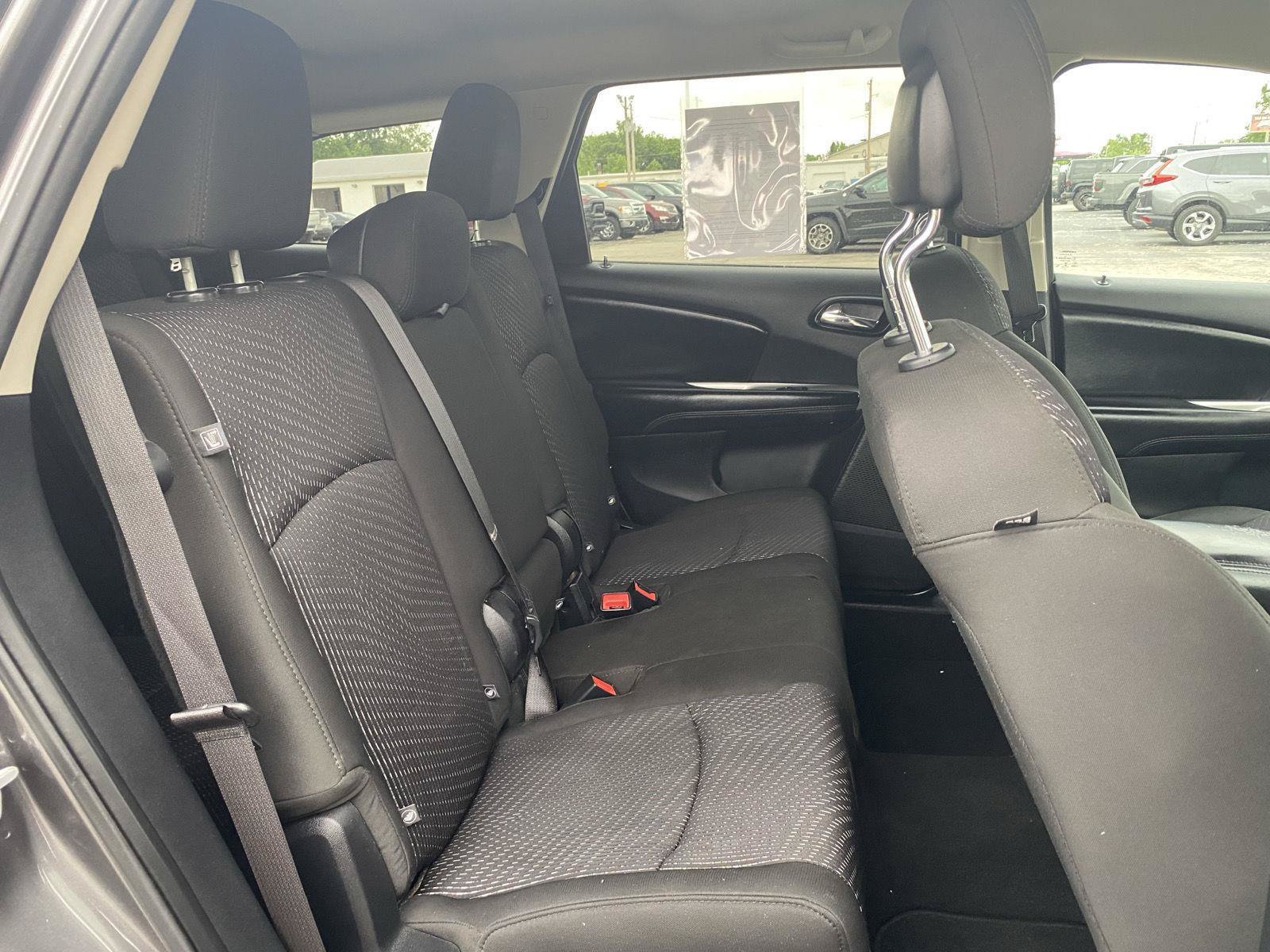 Used 2020 Dodge Journey SE w/ Blacktop Package FWD image 32