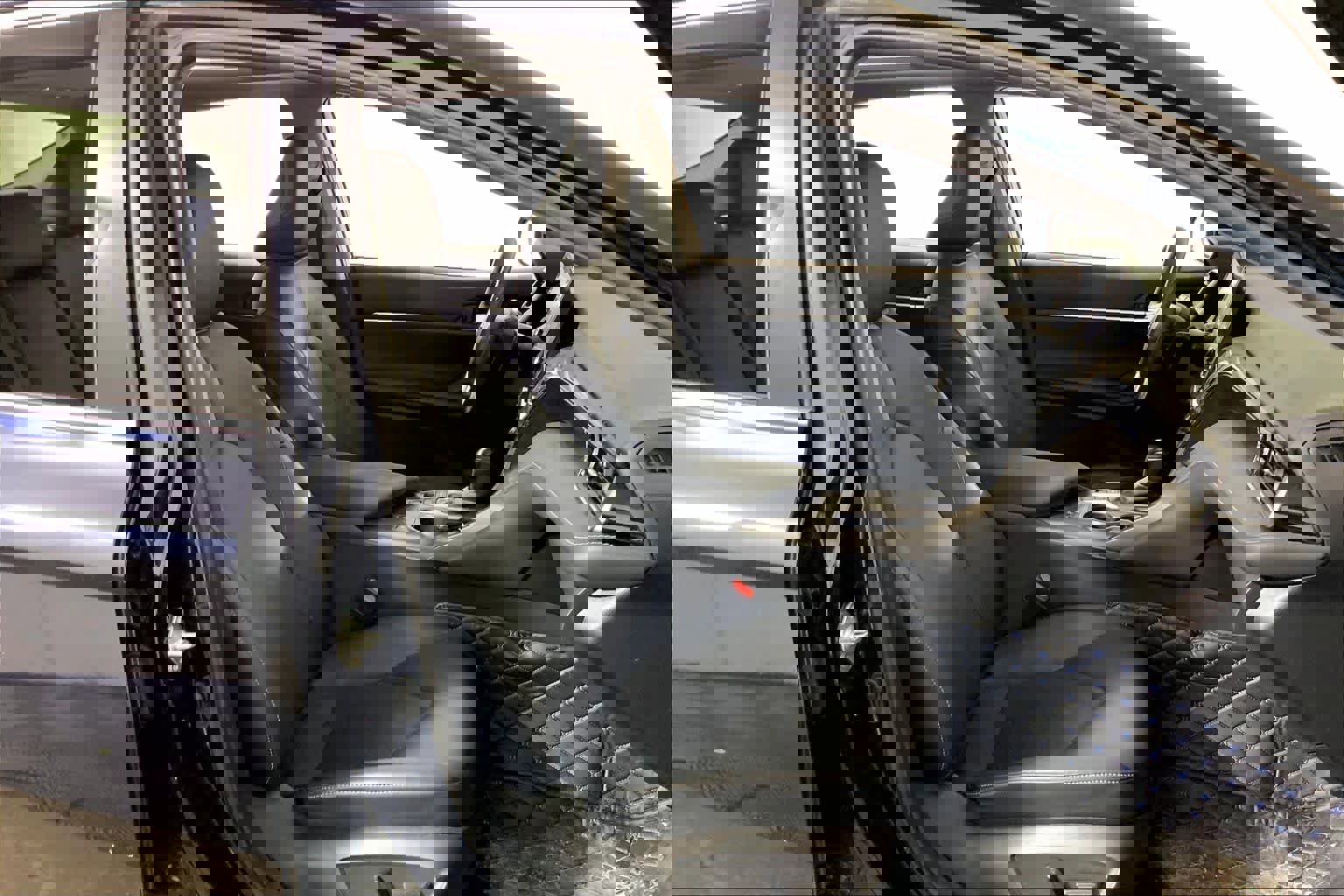 Used 2021 Toyota Camry XSE w/ Carpet Mat Package (TMS) image 9