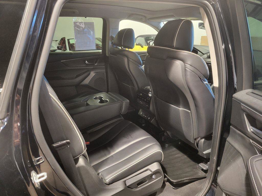 Used 2023 Acura MDX SH-AWD w/ Advance Package image 28