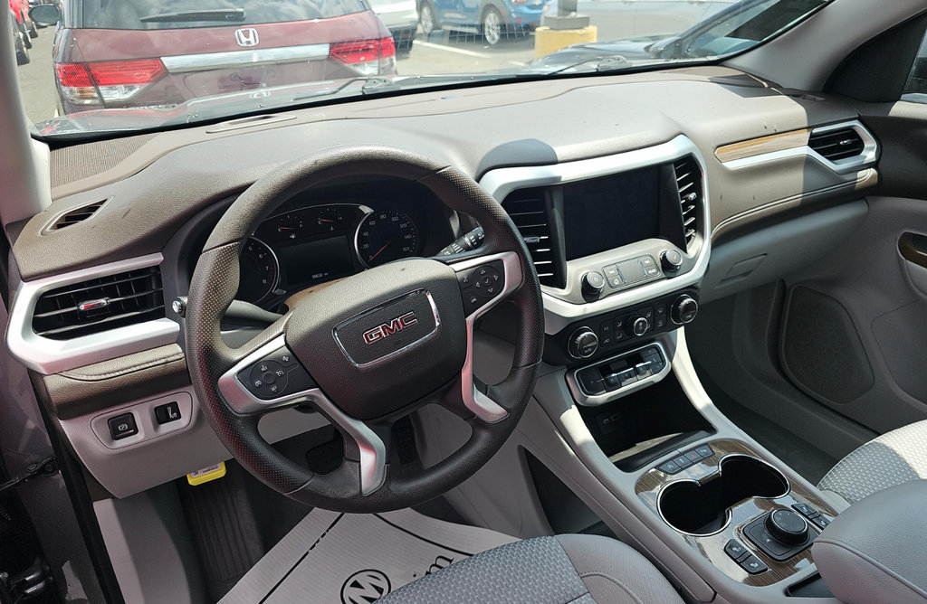 Used 2023 GMC Acadia SLE w/ Driver Convenience Package AWD/4WD image 8